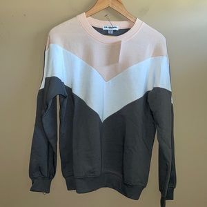 Gray Pink White Sweatshirt size Small